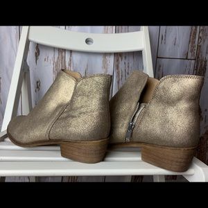 SPLENDID Gold Bootie size 8